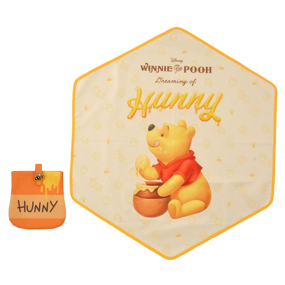 Winnie the Pooh Picnic Blanket HONEY DAY Disney Store Japan 2025