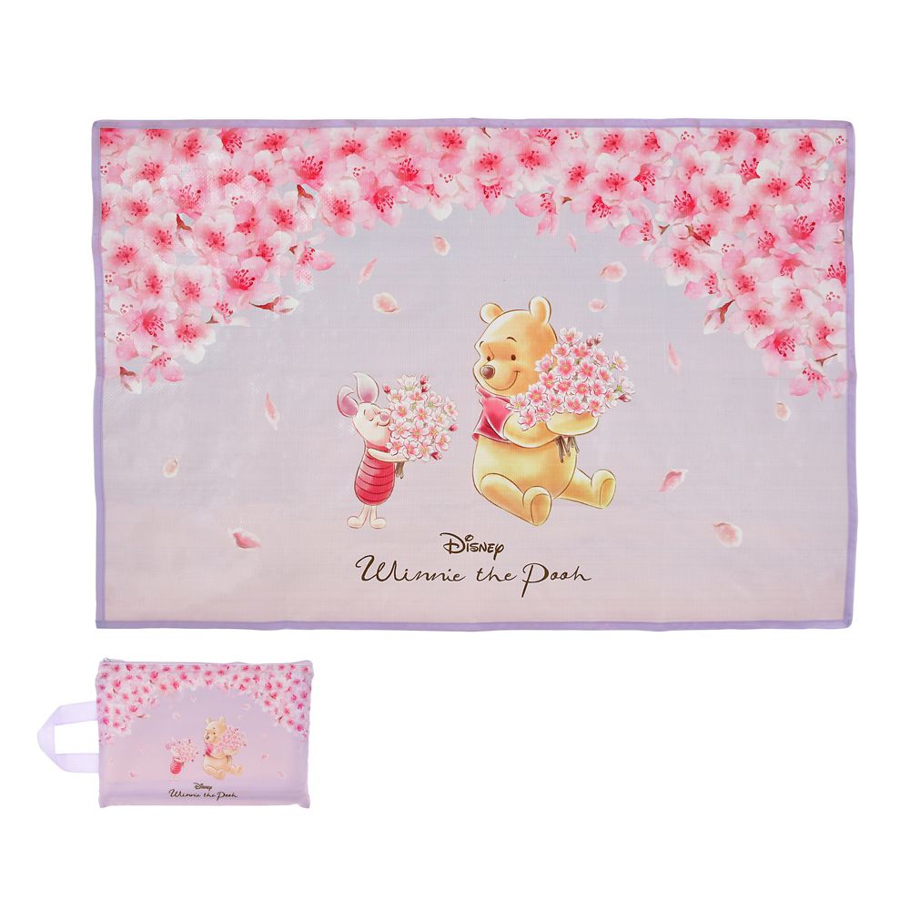 Winnie the Pooh & Piglet Picnic Blanket w/ Pouch SAKURA Disney Store Japan 2025