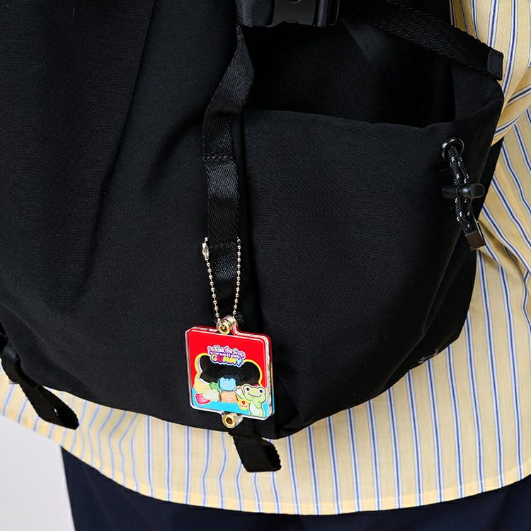 Pickles the Frog Acrylic Shaka Shaka Keychain Key Holder Smile Gummy Japan 2025