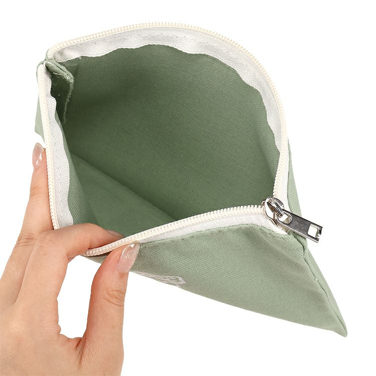 Pickles the Frog Flat Pouch GREEN Japan 2025